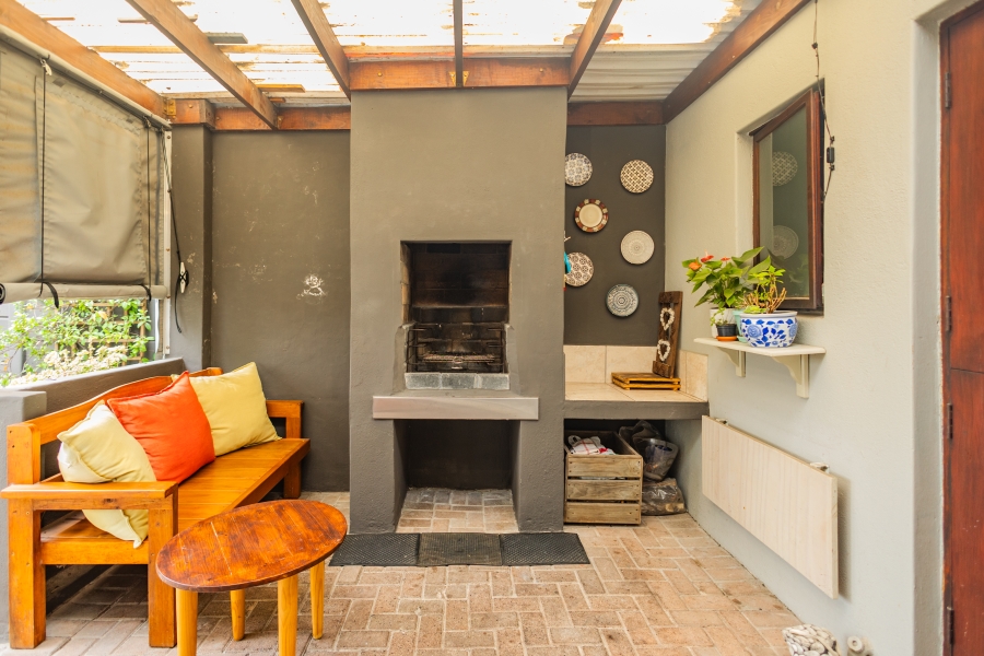 3 Bedroom Property for Sale in The Crest Western Cape